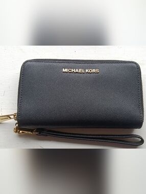 Michael Kors Black Wristlet Wallet